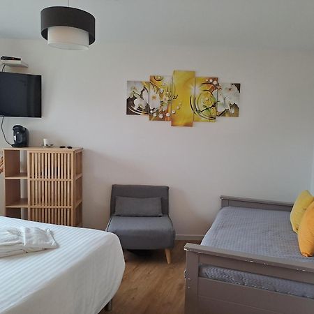 לאקאנו Hotel L'Auberge Canaulaise מראה חיצוני תמונה