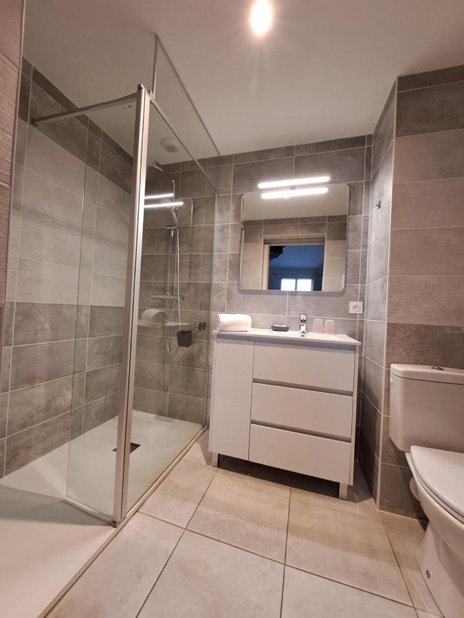 לאקאנו Hotel L'Auberge Canaulaise מראה חיצוני תמונה