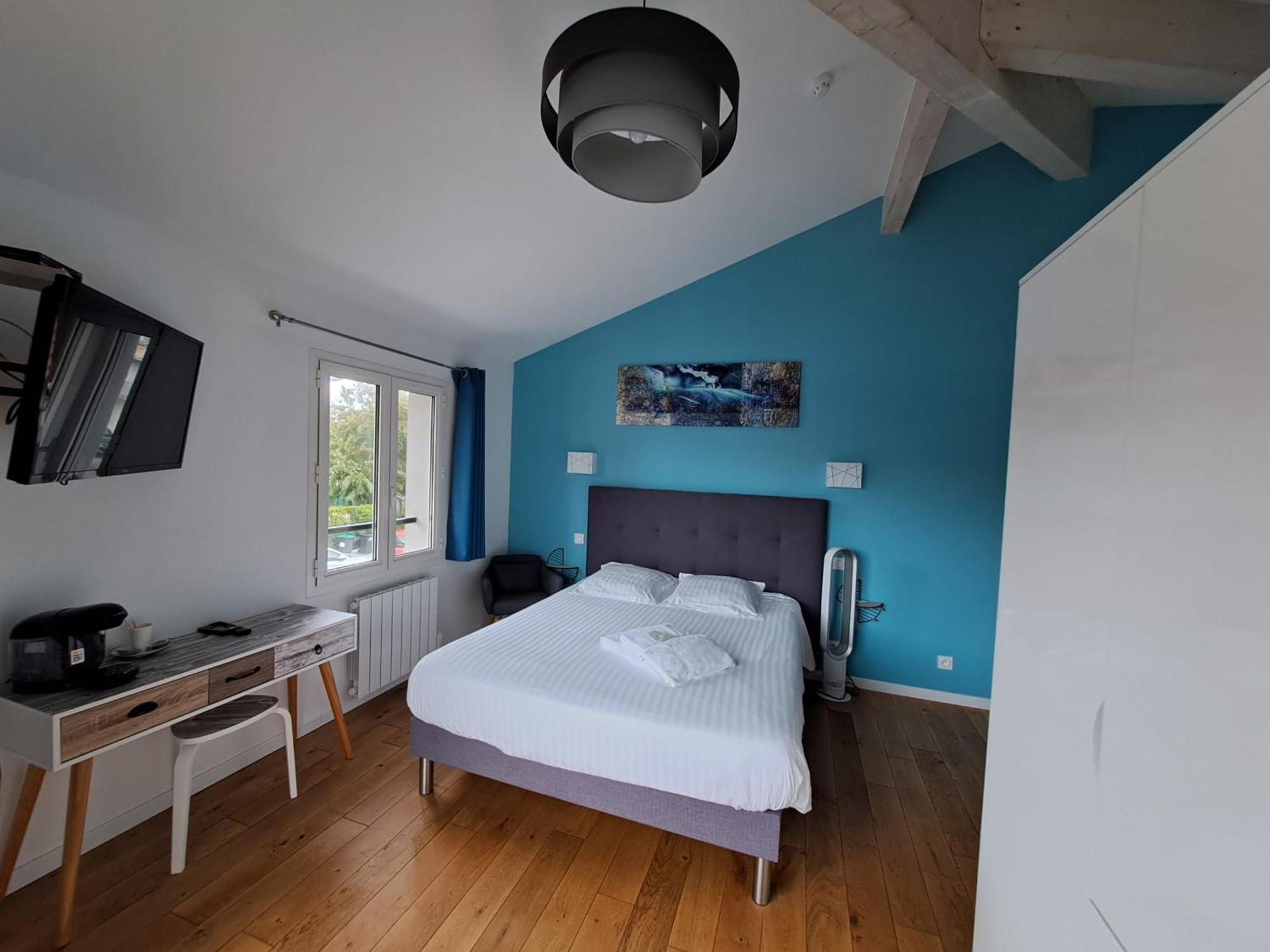 לאקאנו Hotel L'Auberge Canaulaise מראה חיצוני תמונה